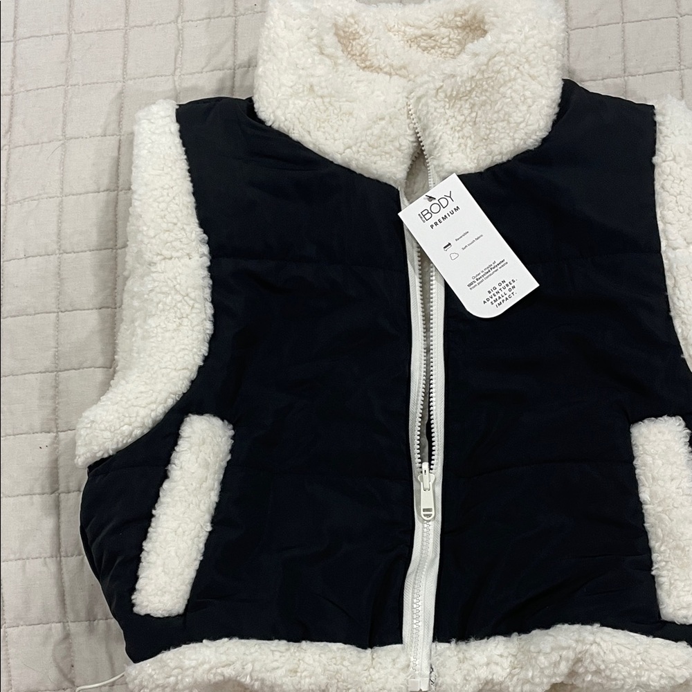 Wild Fable Black and Cream Sherpa Vest